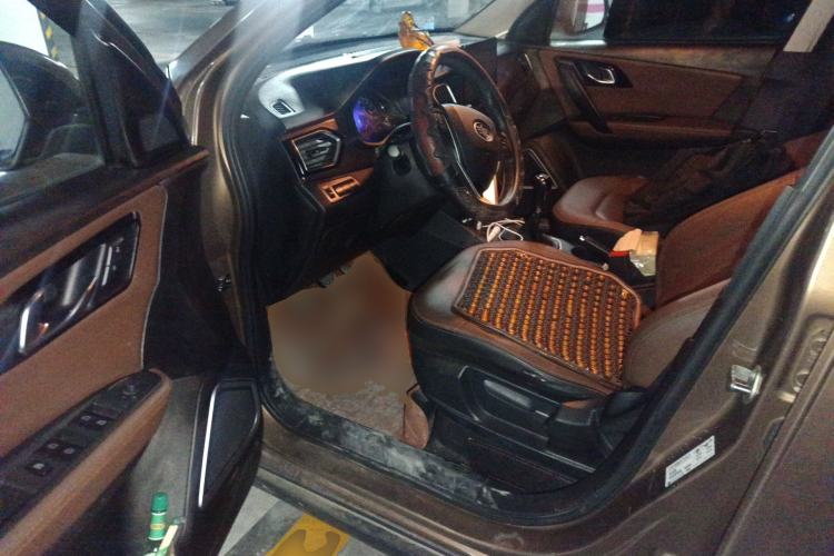 Used FAW Senya R7 2016 1.6L Manual Smart Version Driver Seat