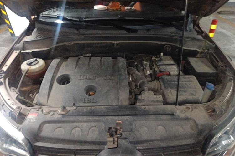 Used FAW Senya R7 2016 1.6L Manual Smart Version Engine Bay