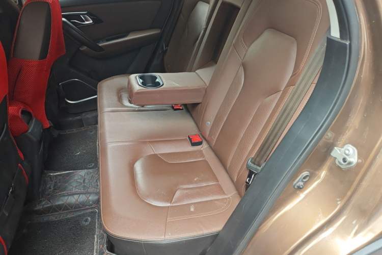 Used FAW Senya R7 2016 1.6L Manual Smart Version Left Rear Seat