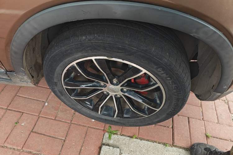 Used FAW Senya R7 2016 1.6L Manual Smart Version Right Front Wheel Hub
