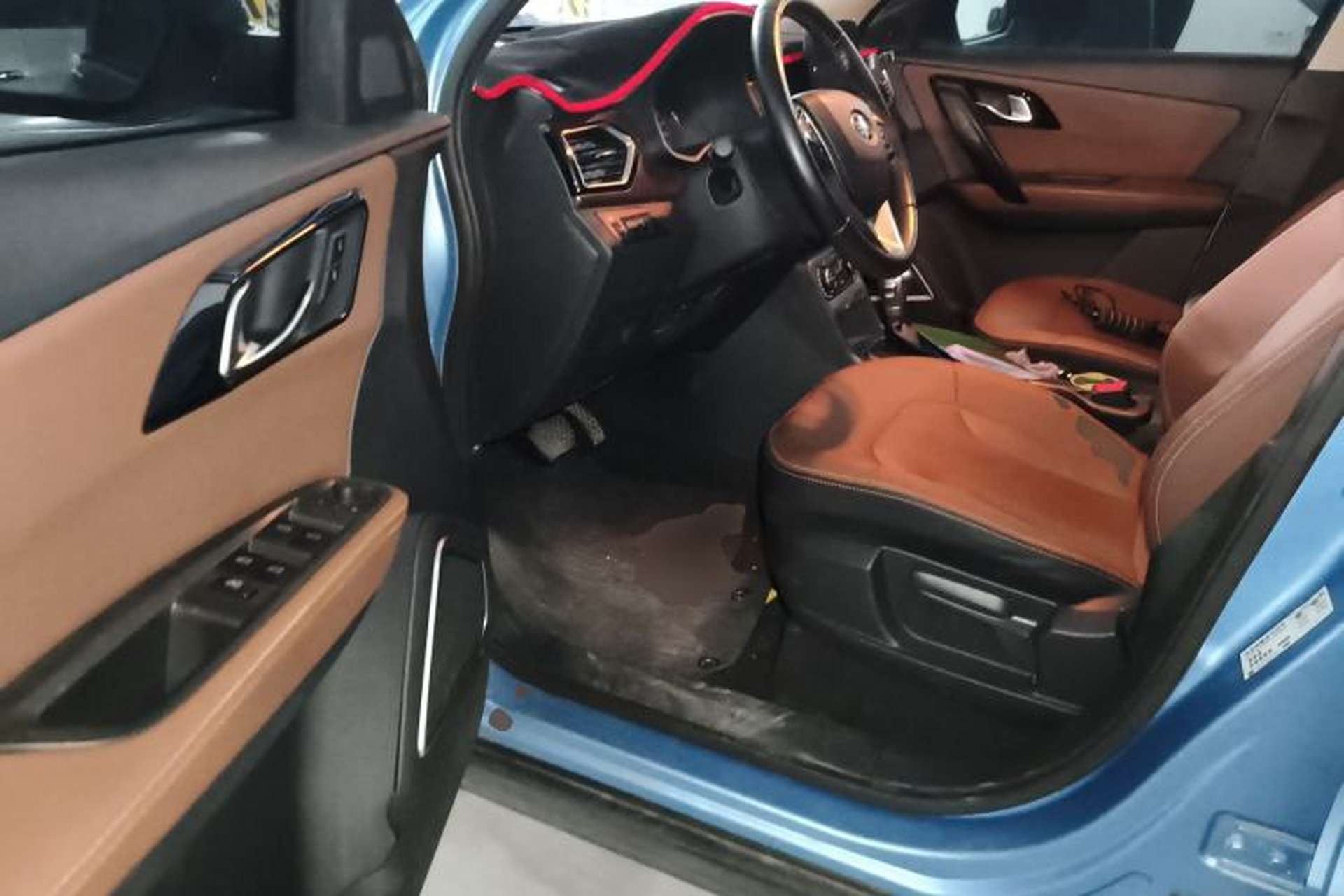 Used FAW Senya R7 2017 1.6L Automatic Smart Version Driver Seat
