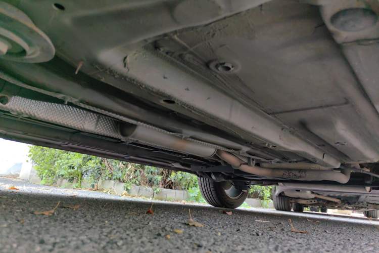 Used FAW Senya R7 2017 1.6L Automatic Prestige Model Chassis Front Left