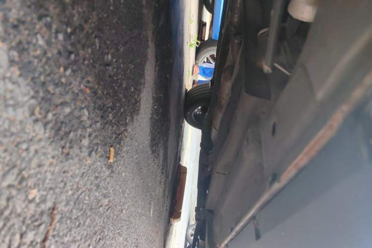 Used FAW Senya R7 2017 1.6L Manual Smart Model Chassis Rear Right