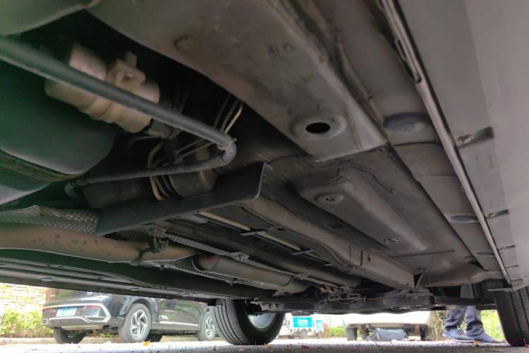 Used FAW Senya R7 2017 1.6L Automatic Prestige Model Chassis Rear Right