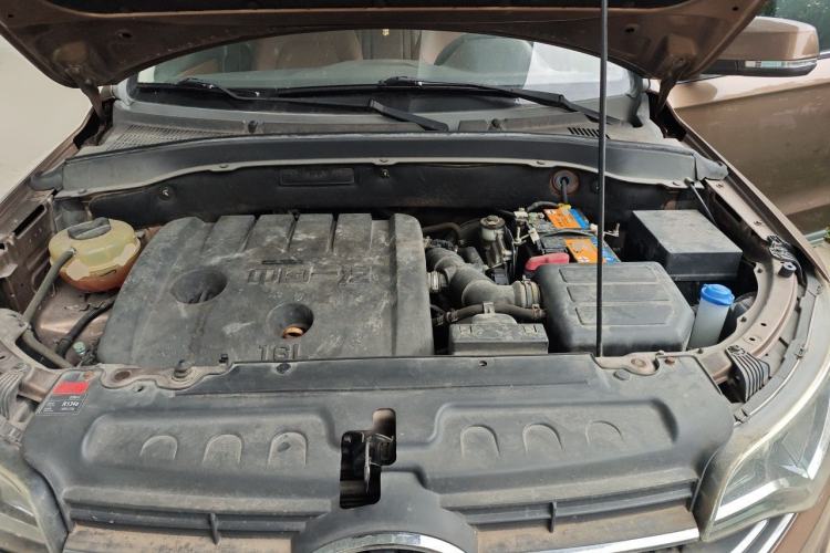 Used FAW Senya R7 2017 1.6L Automatic Smart Version Engine Bay