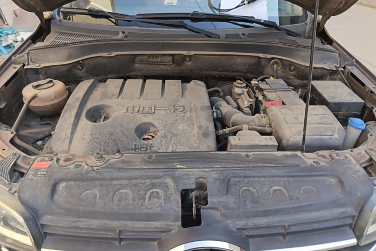 Used FAW Senya R7 2017 1.6L Manual Smart Model Engine Bay