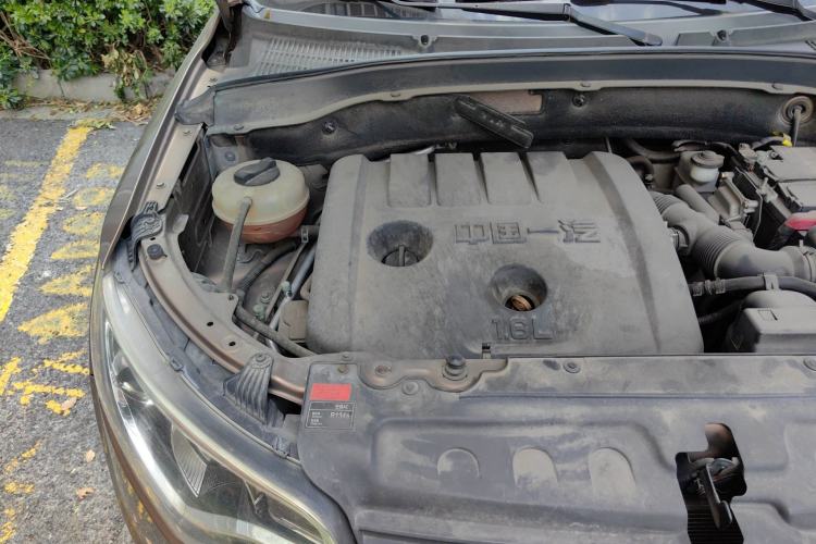 Used FAW Senya R7 2017 1.6L Automatic Prestige Model Engine Bay Right