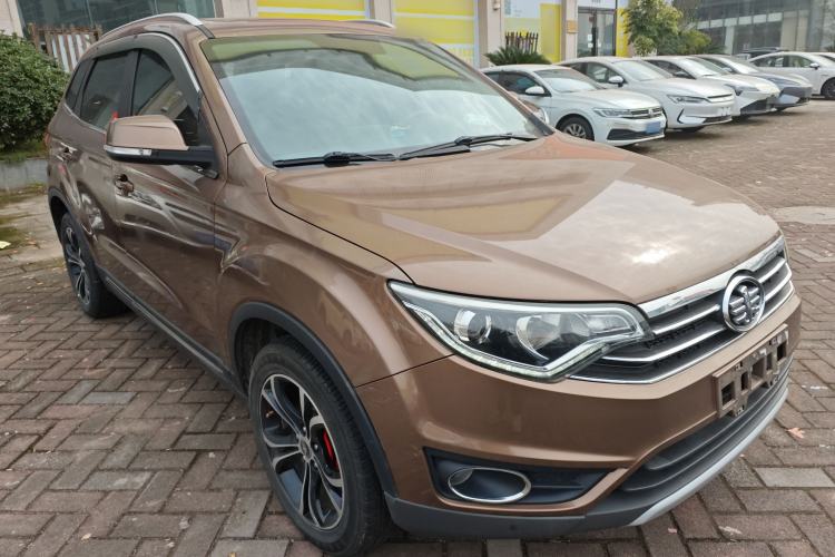 Used FAW Senya R7 2017 1.6L Automatic Smart Version Exterior 2