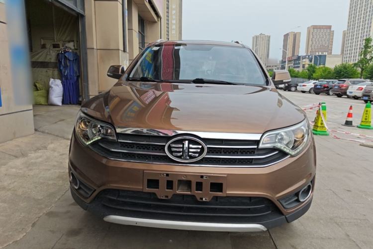 Used FAW Senya R7 2017 1.6L Manual Luxury Model Front