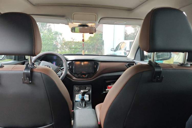 Used FAW Senya R7 2017 1.6L Automatic Smart Version Headliner