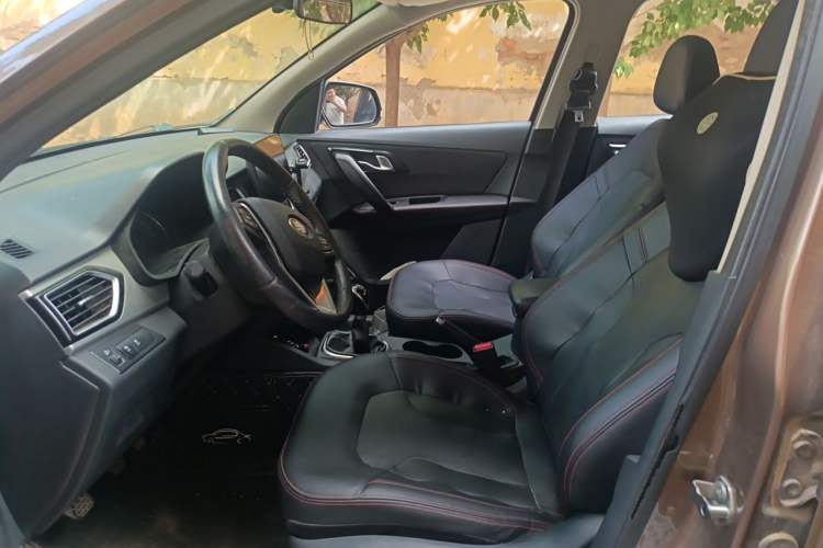 Used FAW Senya R7 2017 1.6L Manual Smart Model Left Front Seat