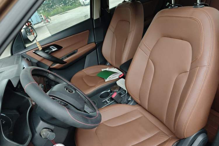 Used FAW Senya R7 2017 1.6L Automatic Smart Version Left Front Seat