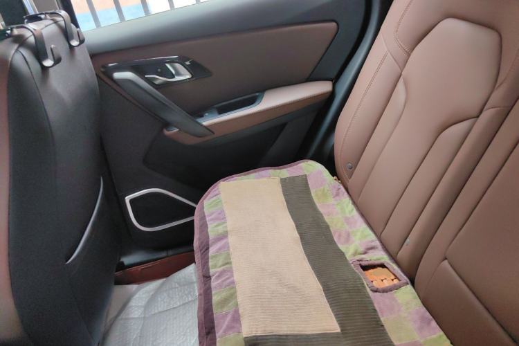 Used FAW Senya R7 2017 1.6L Manual Smart Model Left Rear Seat