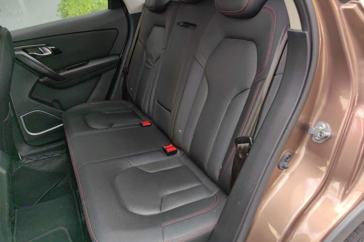 Used FAW Senya R7 2017 1.6L Automatic Prestige Model Left Rear Seat