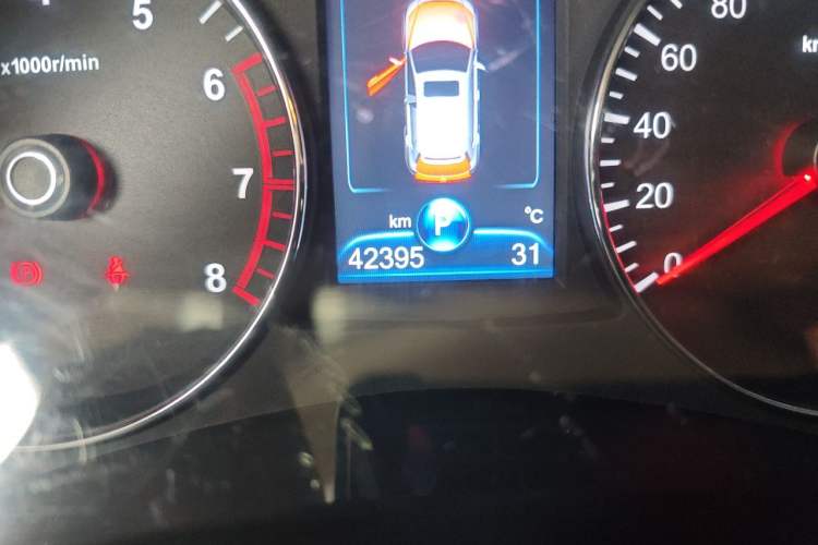 Used FAW Senya R7 2017 1.6L Automatic Smart Version Odometer Close Up