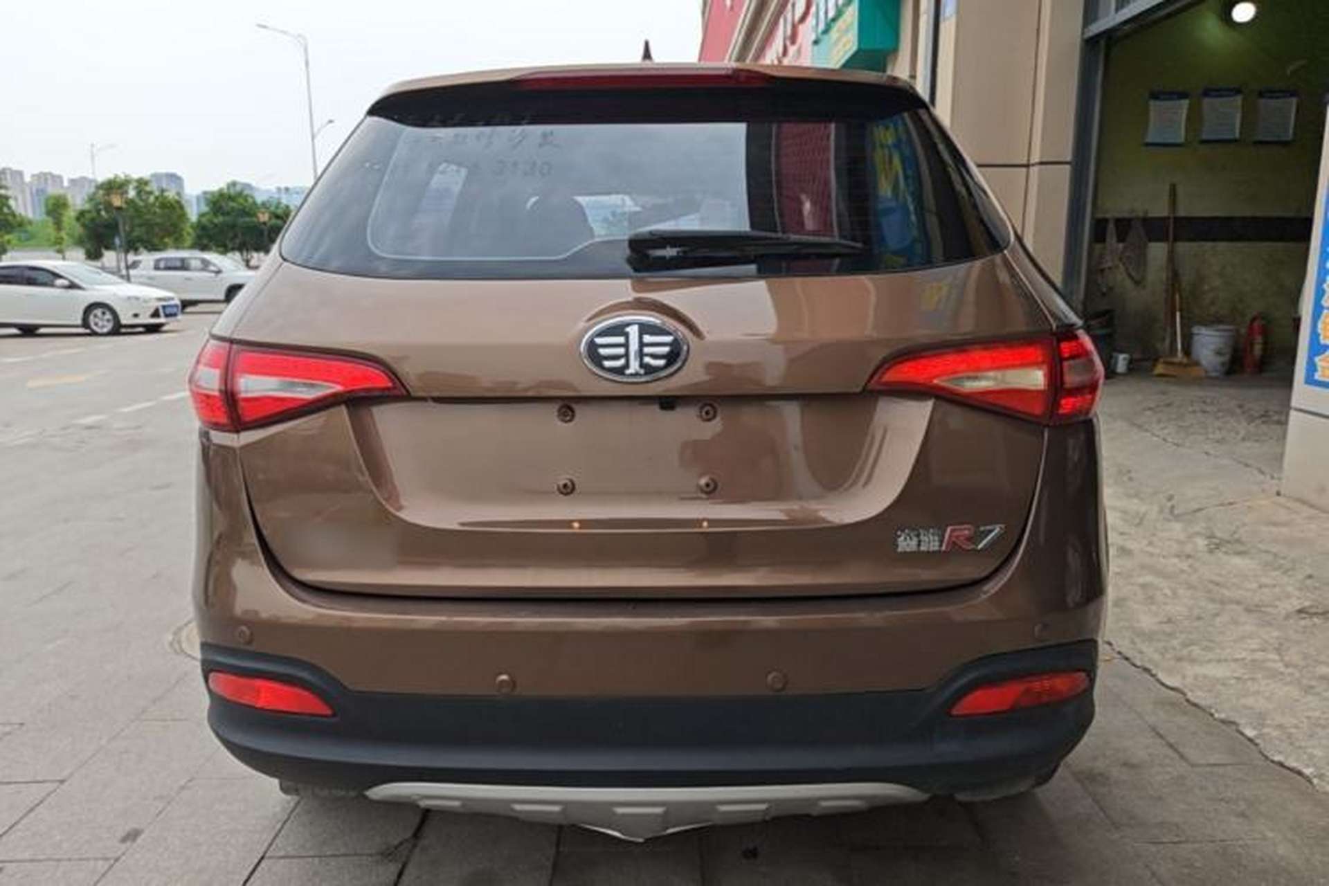 Used FAW Senya R7 2017 1.6L Manual Luxury Model Rear