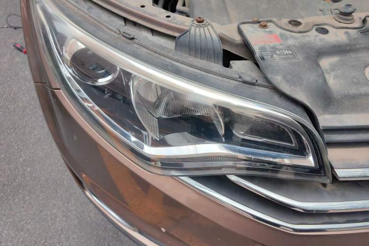 Used FAW Senya R7 2017 1.6L Manual Smart Model Right Front Headlight