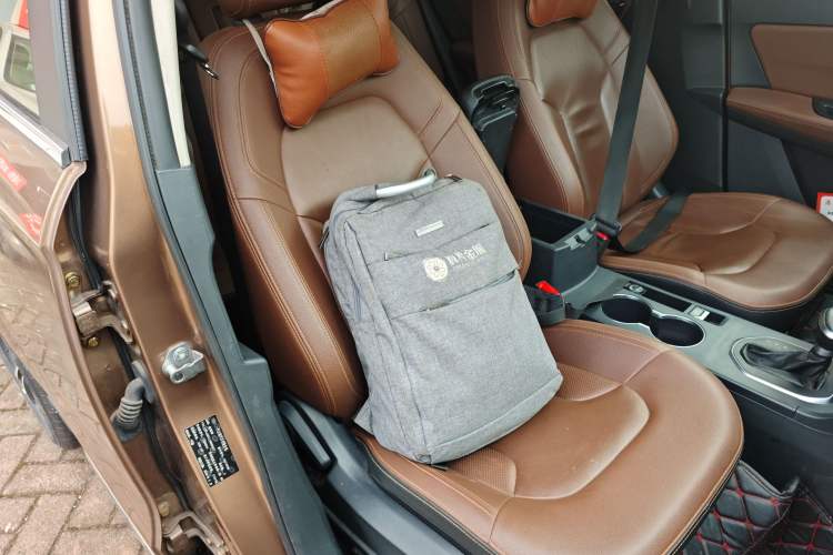 Used FAW Senya R7 2017 1.6L Automatic Smart Version Right Front Seat