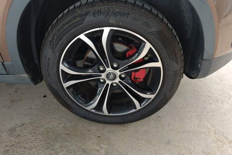 Used FAW Senya R7 2017 1.6L Automatic Smart Version Right Front Wheel Hub
