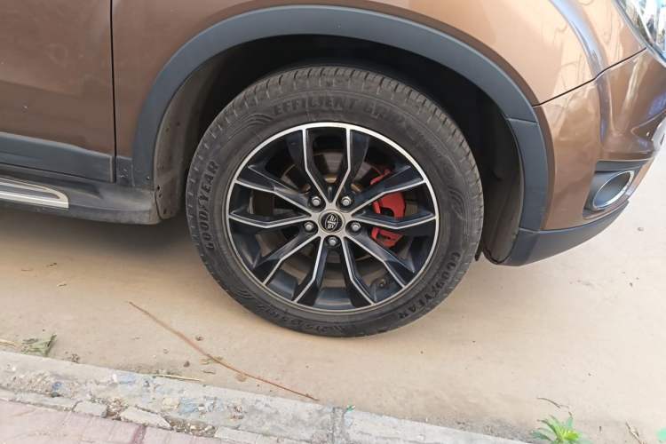 Used FAW Senya R7 2017 1.6L Manual Smart Model Right Front Wheel Hub