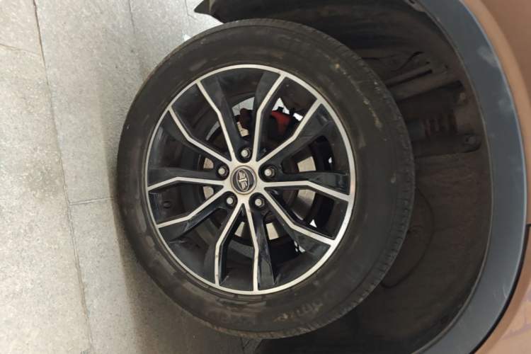 Used FAW Senya R7 2017 1.6L Manual Luxury Model Right Rear Wheel Hub