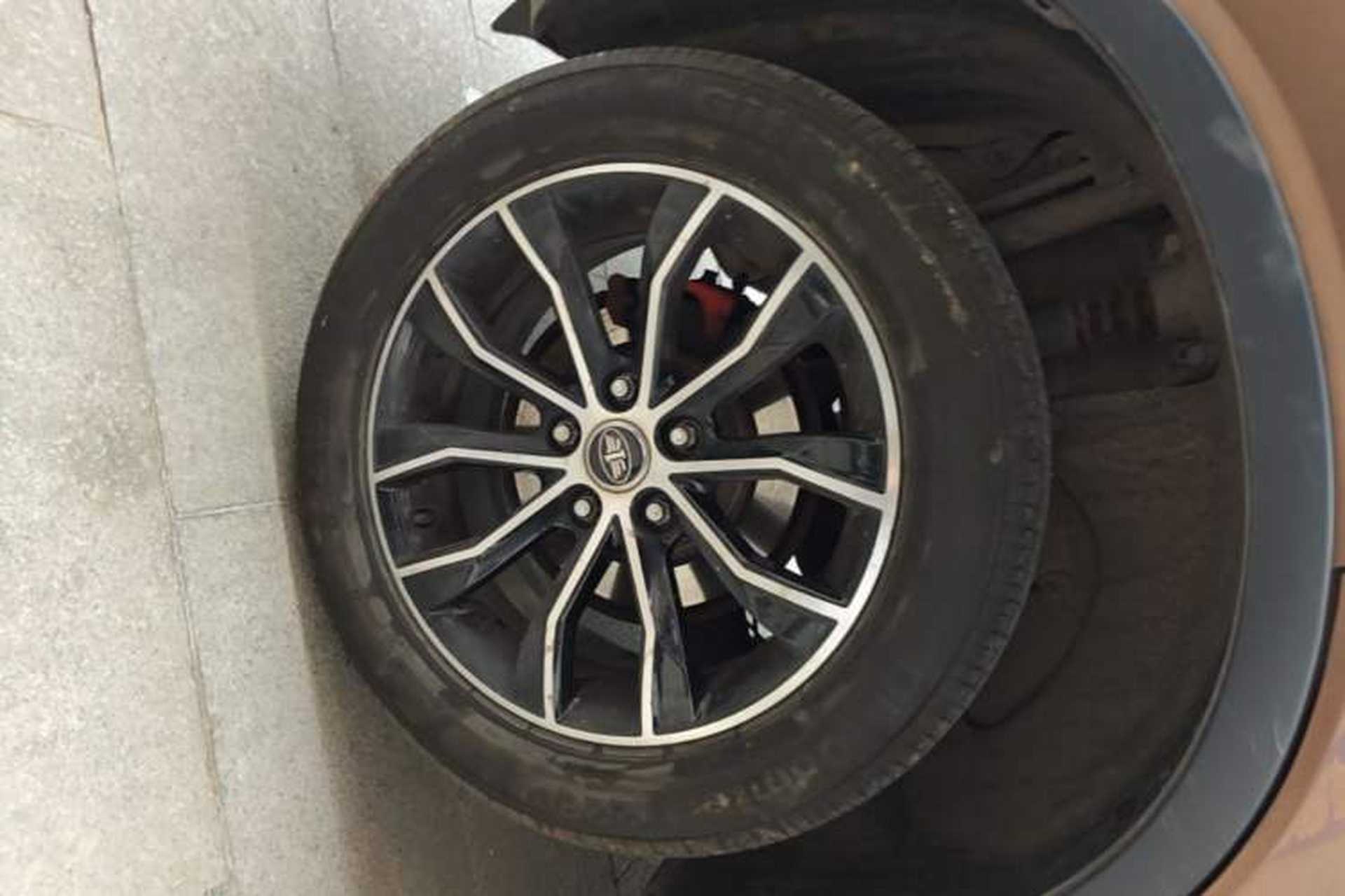 Used FAW Senya R7 2017 1.6L Manual Luxury Model Right Rear Wheel Hub