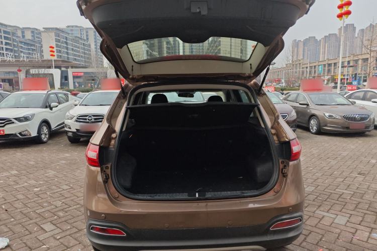 Used FAW Senya R7 2017 1.6L Automatic Smart Version Trunk
