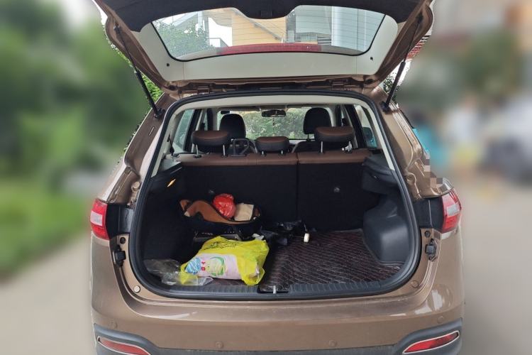 Used FAW Senya R7 2017 1.6L Automatic Smart Version Trunk