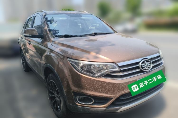 Used FAW Senya R7 2017 1.6L Manual Luxury Model Front Right 45 Deg