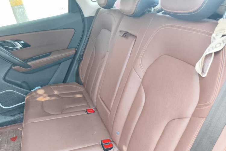 Used FAW Senya R7 2017 1.6L Manual Luxury Model Left Rear Seat