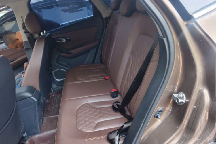 Used FAW Senya R7 2017 Revised Version 1.6L Automatic Luxury Edition Left Rear Seat