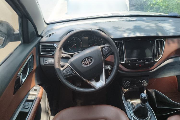 Used FAW Senya R7 2017 1.6L Manual Luxury Model Steering Wheel