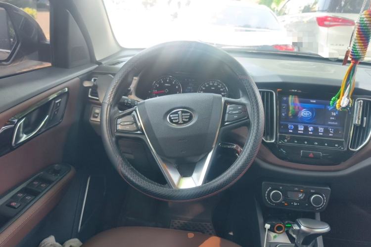 Used FAW Senya R7 2017 Revised Version 1.6L Automatic Luxury Edition Steering Wheel
