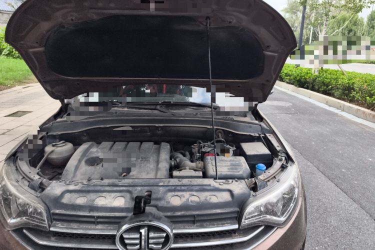 Used FAW Senya R7 2017 1.6L Manual Luxury Model Engine Bay Left