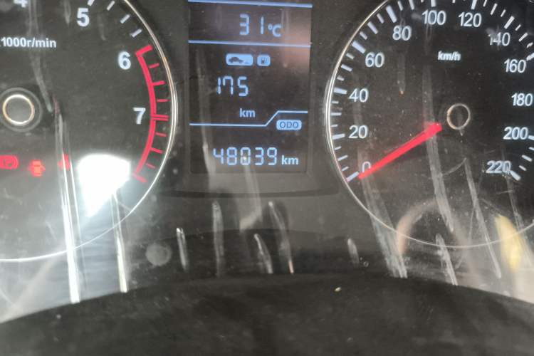 Used FAW Senya R7 2017 1.6L Manual Luxury Model Odometer Close Up