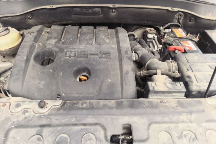 Used FAW Senya R7 2017 1.6L Manual Luxury Model Engine Bay