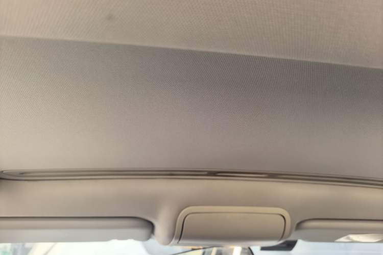 Used FAW Senya R7 2017 1.6L Manual Luxury Model Headliner