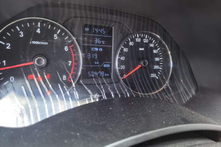 Used FAW Senya R7 2017 1.6L Manual Luxury Model Odometer Close Up