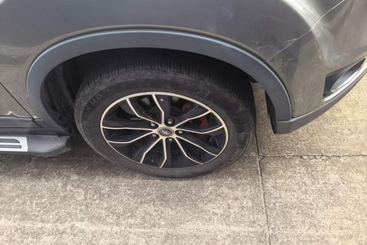 Used FAW Senya R7 2017 1.6L Manual Luxury Model Right Front Wheel Hub