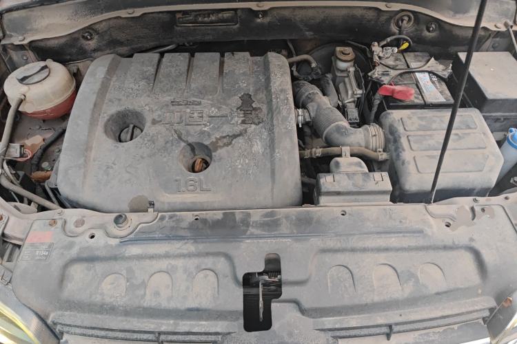 Used FAW Senya R7 2017 1.6L Manual Luxury Model Engine Bay