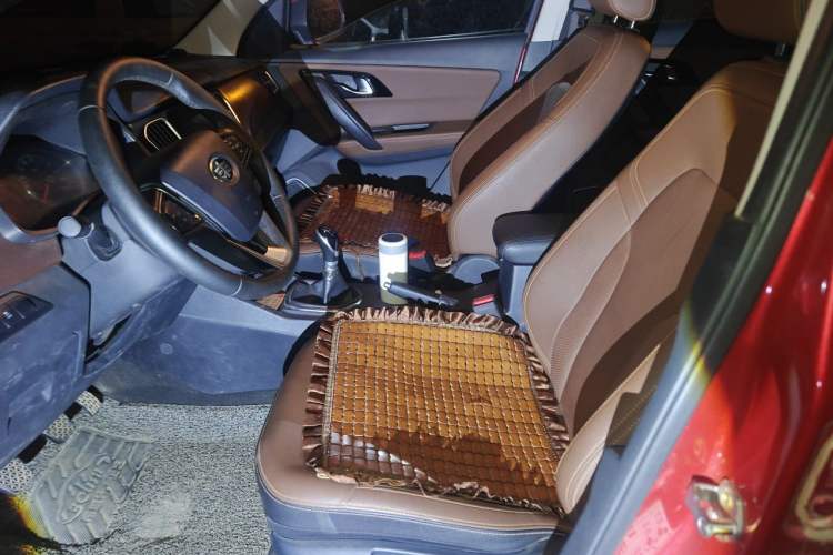 Used FAW Senya R7 2017 1.6L Manual Luxury Model Left Front Seat