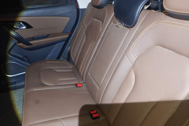 Used FAW Senya R7 2017 1.6L Manual Luxury Model Left Rear Seat