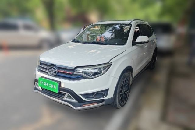 Used FAW Senya R7 2017 Smart Connected Version 1.6L Automatic Enjoyment Model