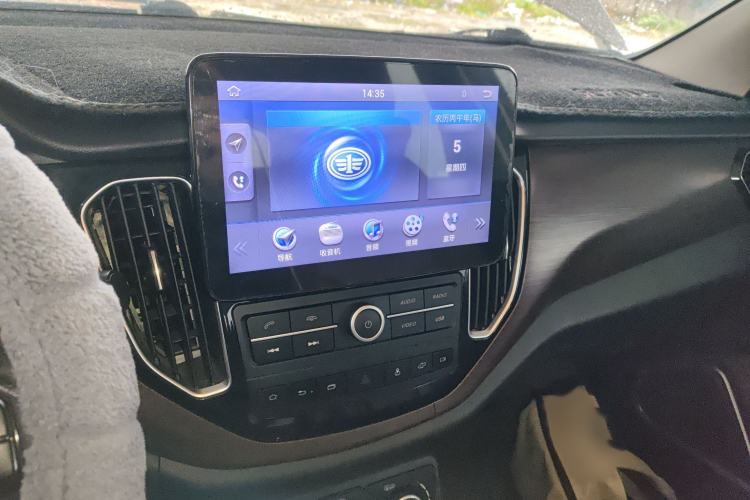 Used FAW Senya R7 2017 1.6L Automatic Smart Version Audio And AC Panel