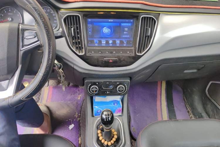 Used FAW Senya R7 2017 1.6L Manual Luxury Model Audio And AC Panel