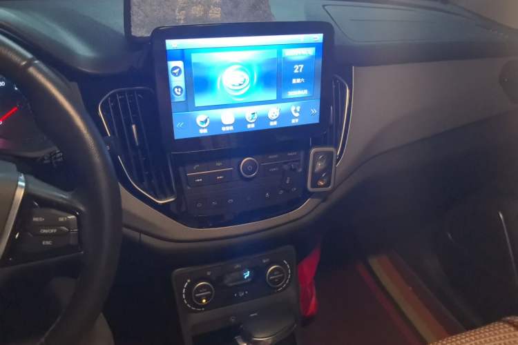 Used FAW Senya R7 2017 1.6L Automatic Smart Version Audio And AC Panel