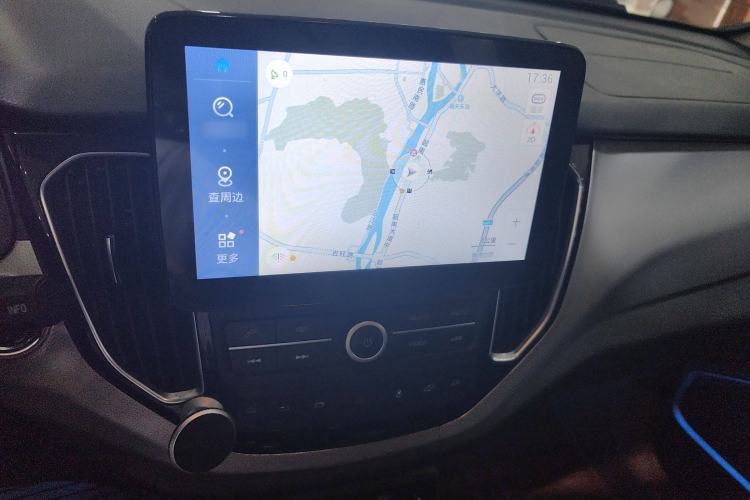 Used FAW Senya R7 2017 Smart Connected Version 1.6L Automatic Zhiyue Model Audio And AC Panel