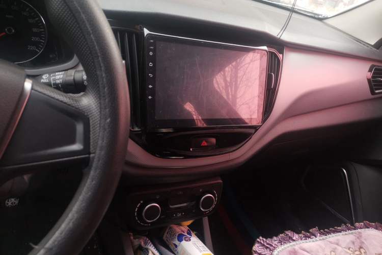 Used FAW Senya R7 2017 1.6L Manual Fashion Model Audio And AC Panel