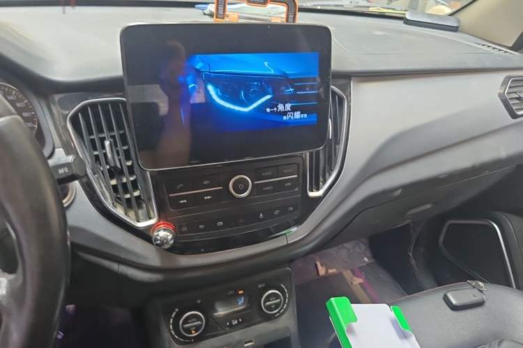 Used FAW Senya R7 2017 1.6L Automatic Smart Version Audio And AC Panel