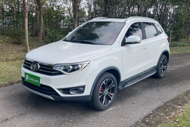 Used FAW Senya R7 2017 1.6L Automatic Prestige Model
